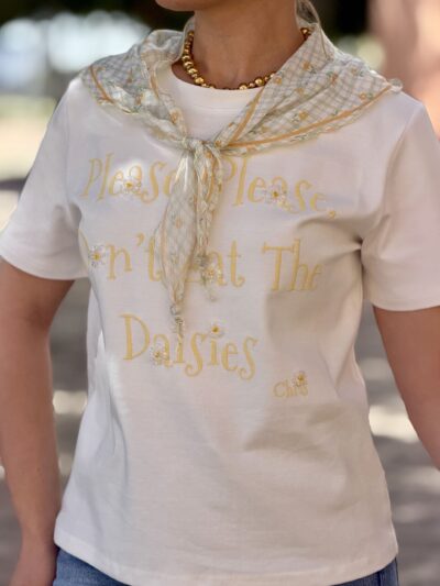 Camiseta primavera bordada pañuelo incluido