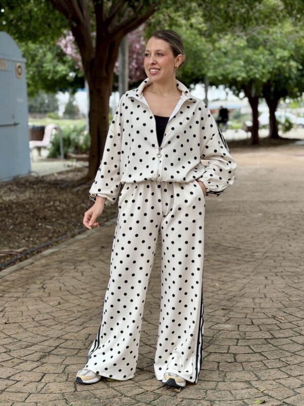 Conjunto lunares crudo