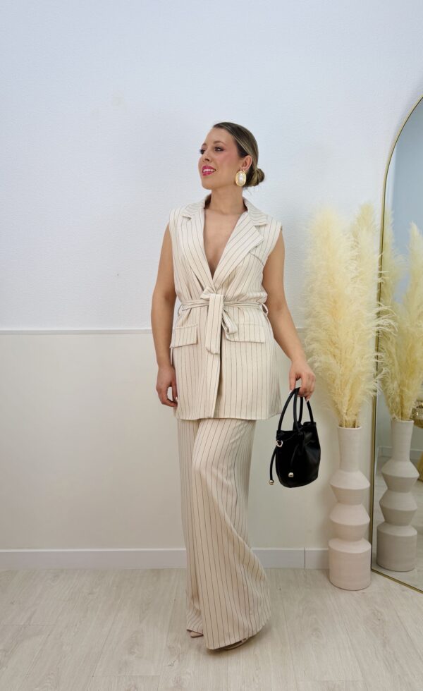 Conjunto Raya Diplomática Beige - Imagen 2