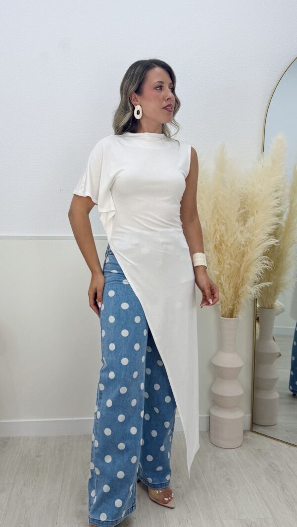 Camiseta asimétrica blanca - Imagen 2