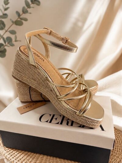 Sandalia cherry