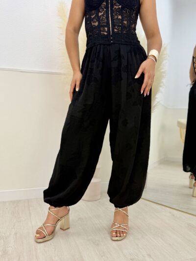 Pantalón Bombacho floral negro