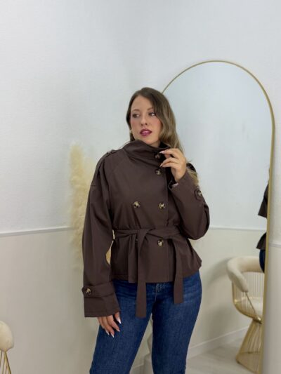 Gabardina marrón