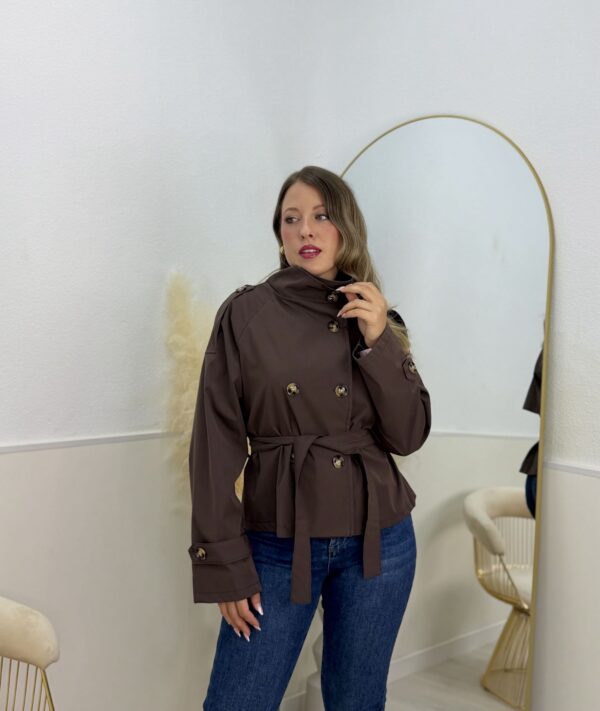 Gabardina marrón