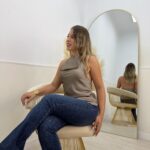 Top halter satinado taupe