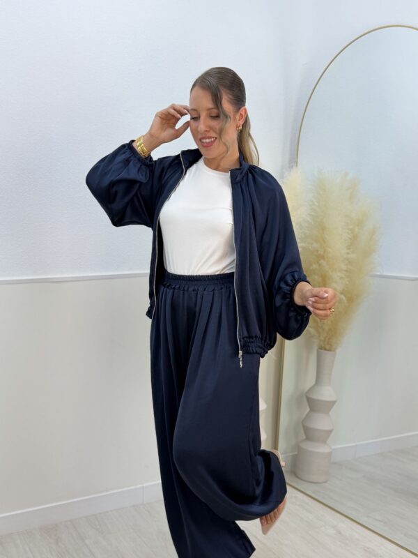 Conjunto bombacho satinado azul marino