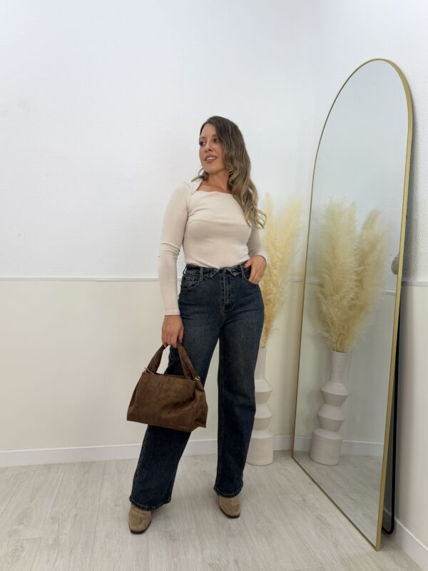 Camiseta cuello cuadrado beige - Imagen 2