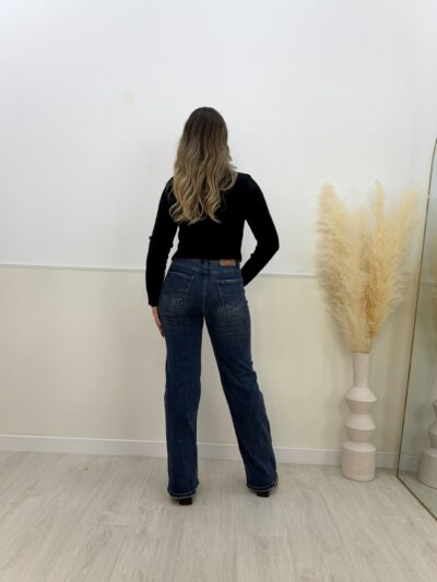 Vaquero denim etiqueta roja