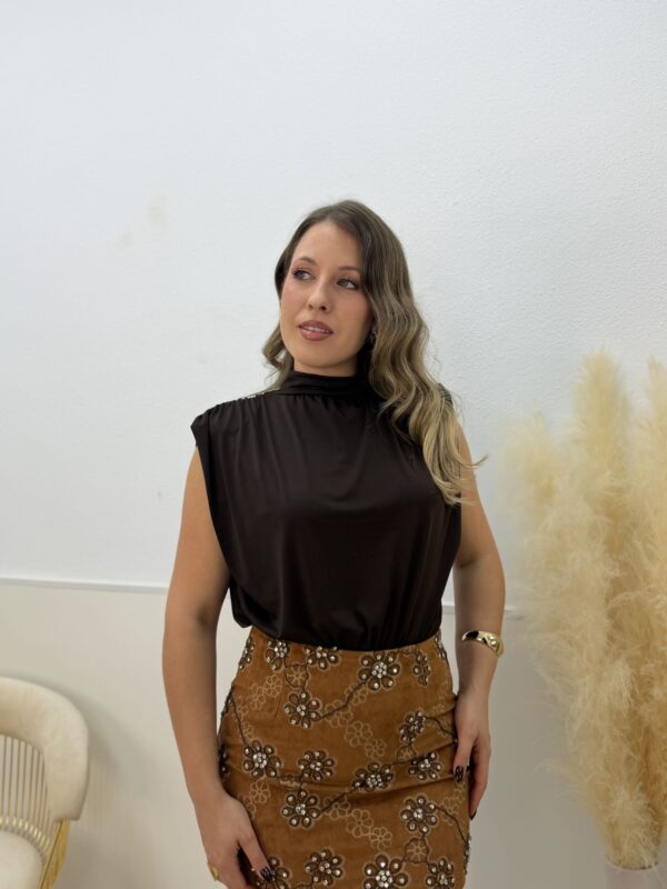 Body estela marron